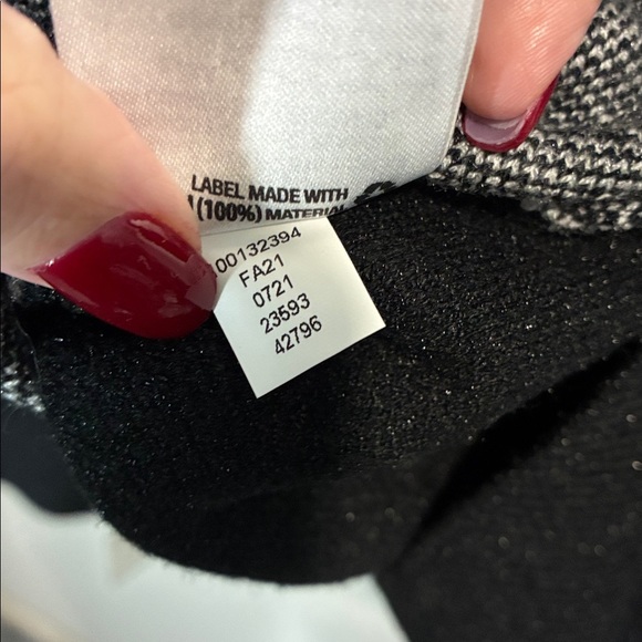 Black and Gray Checkered Sweater with Fringe - Picture 8 of 10